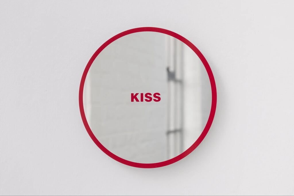 BARBARA KRUGER- KISS