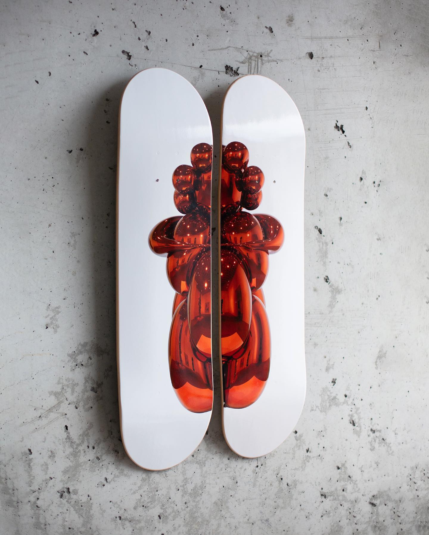JEFF KOONS- BALLOON VENUS (SET OF 2X SKATEDECKS)